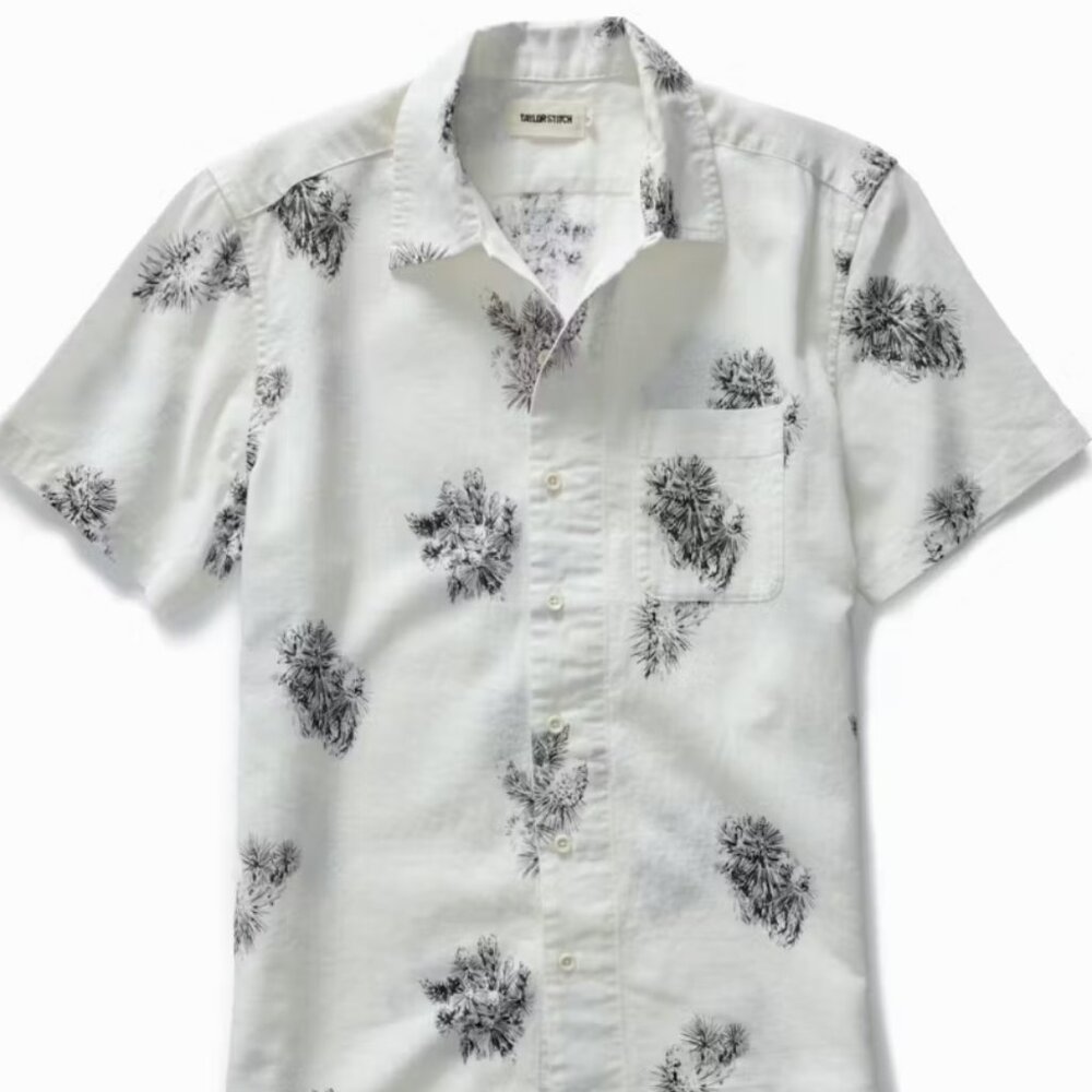 The Hawthorne Short Sleeve Shirt  Large. Size 42. NWOT Cactus Sketch